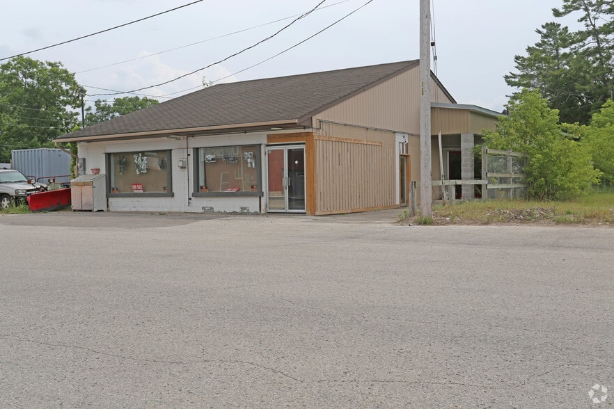 60 19th St, Wasaga Beach, ON for sale - Primary Photo - Image 1 of 1