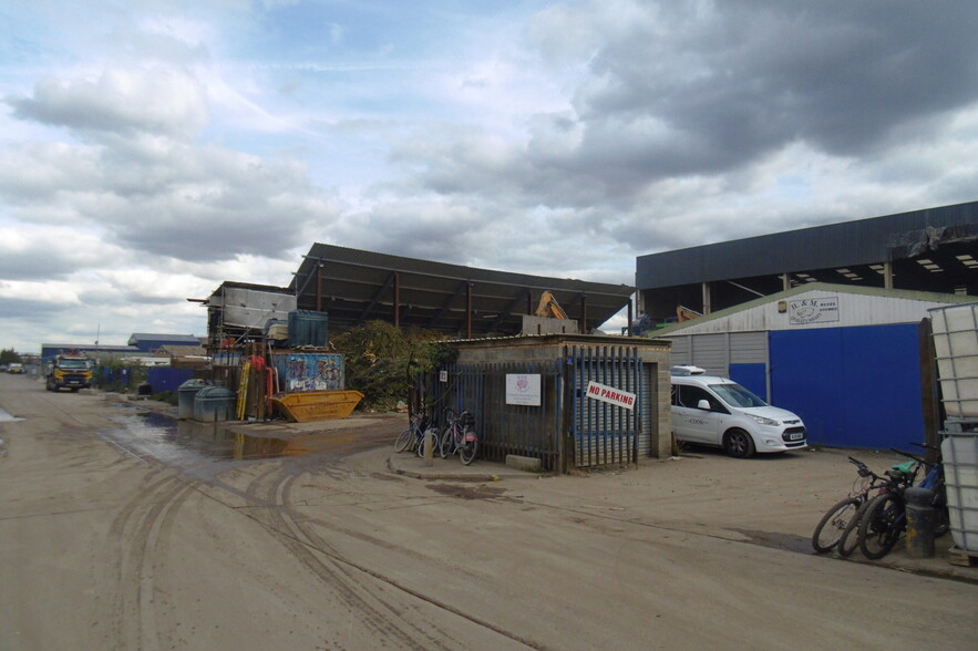 Darent Industrial Park, Erith for sale - Building Photo - Image 2 of 2