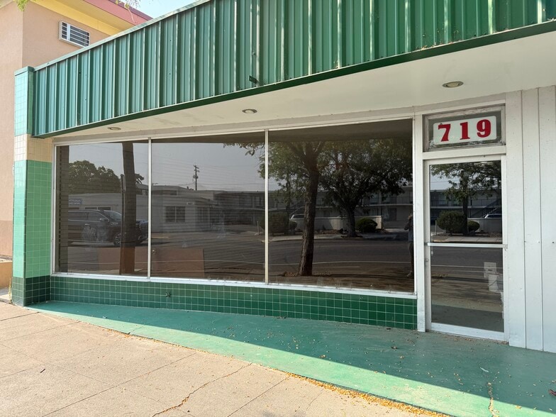 717 W Lewis St, Pasco, WA for sale - Building Photo - Image 2 of 19
