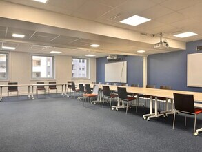 45 Rue Louis Blanc, Courbevoie for lease Interior Photo- Image 2 of 5