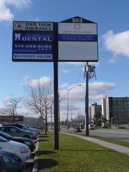 553 Southdale Rd E, London, ON à louer - Photo du bâtiment - Image 2 de 2