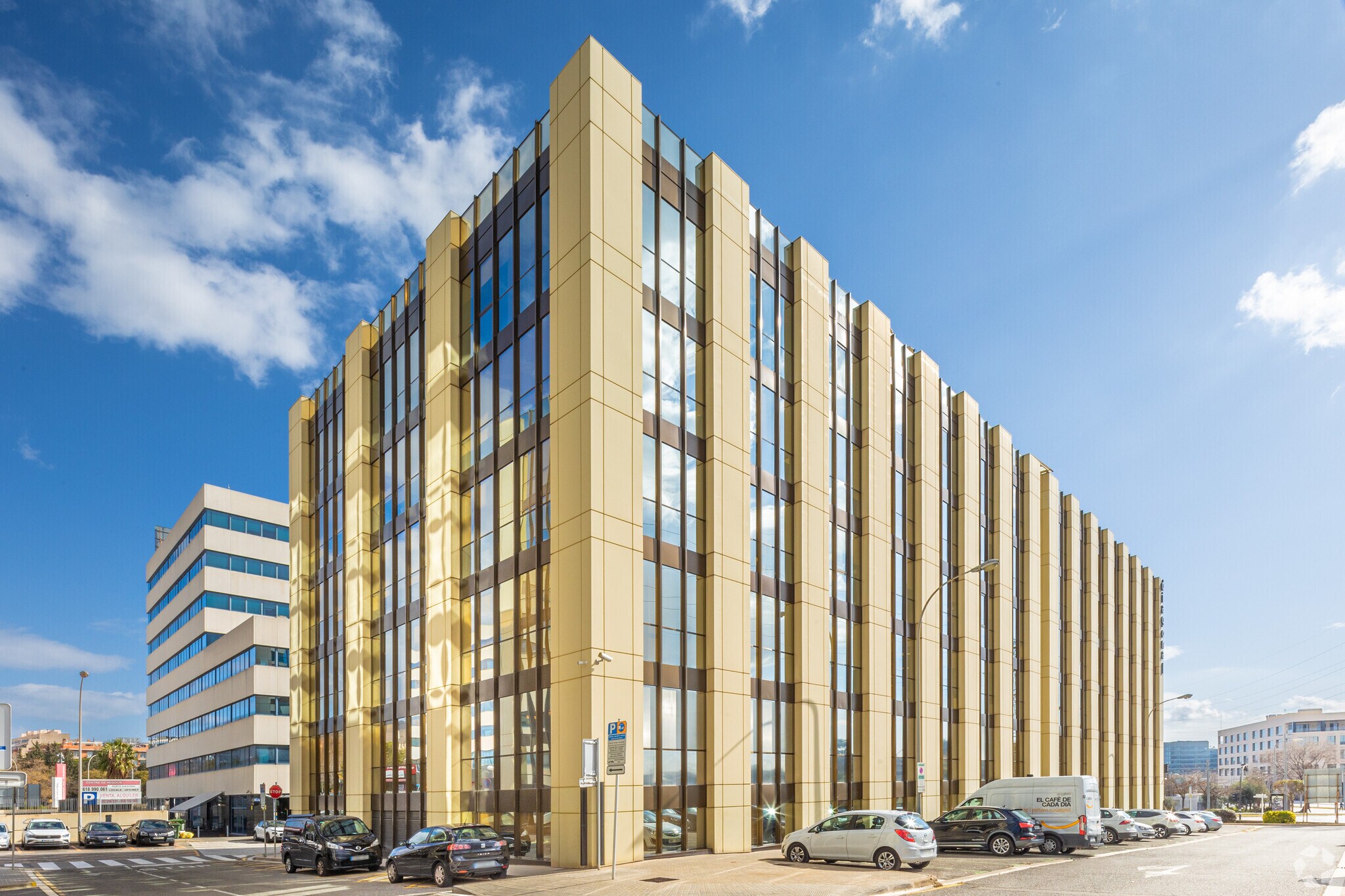 Bureau dans Sant Just Desvern, Barcelona à louer Photo principale- Image 1 de 5