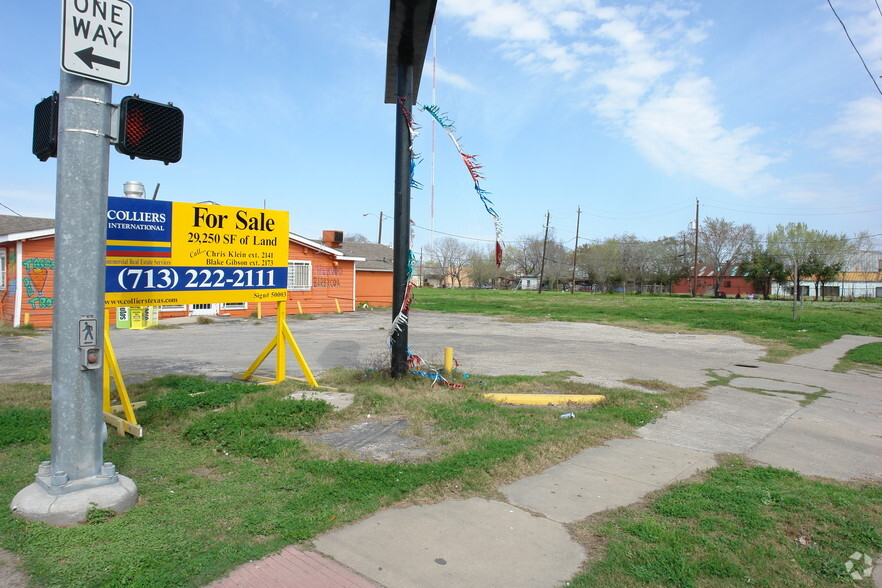 3301 Canal St, Houston, TX for sale - Building Photo - Image 2 of 5