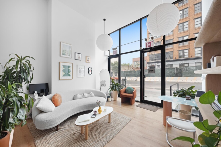 574 Metropolitan Ave, Brooklyn, NY à vendre - Photo intérieure - Image 3 de 10