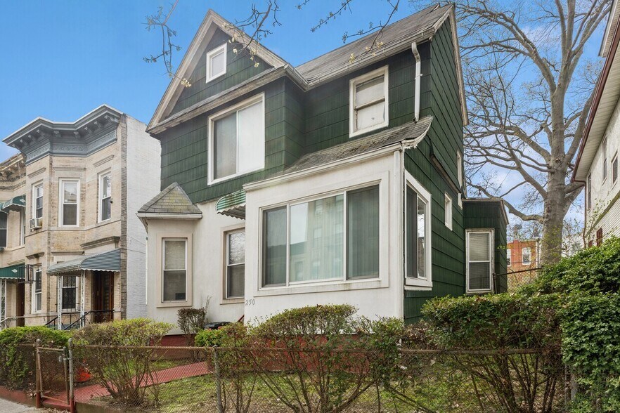250 Midwood St, Brooklyn, NY à vendre - Photo du bâtiment - Image 2 de 8