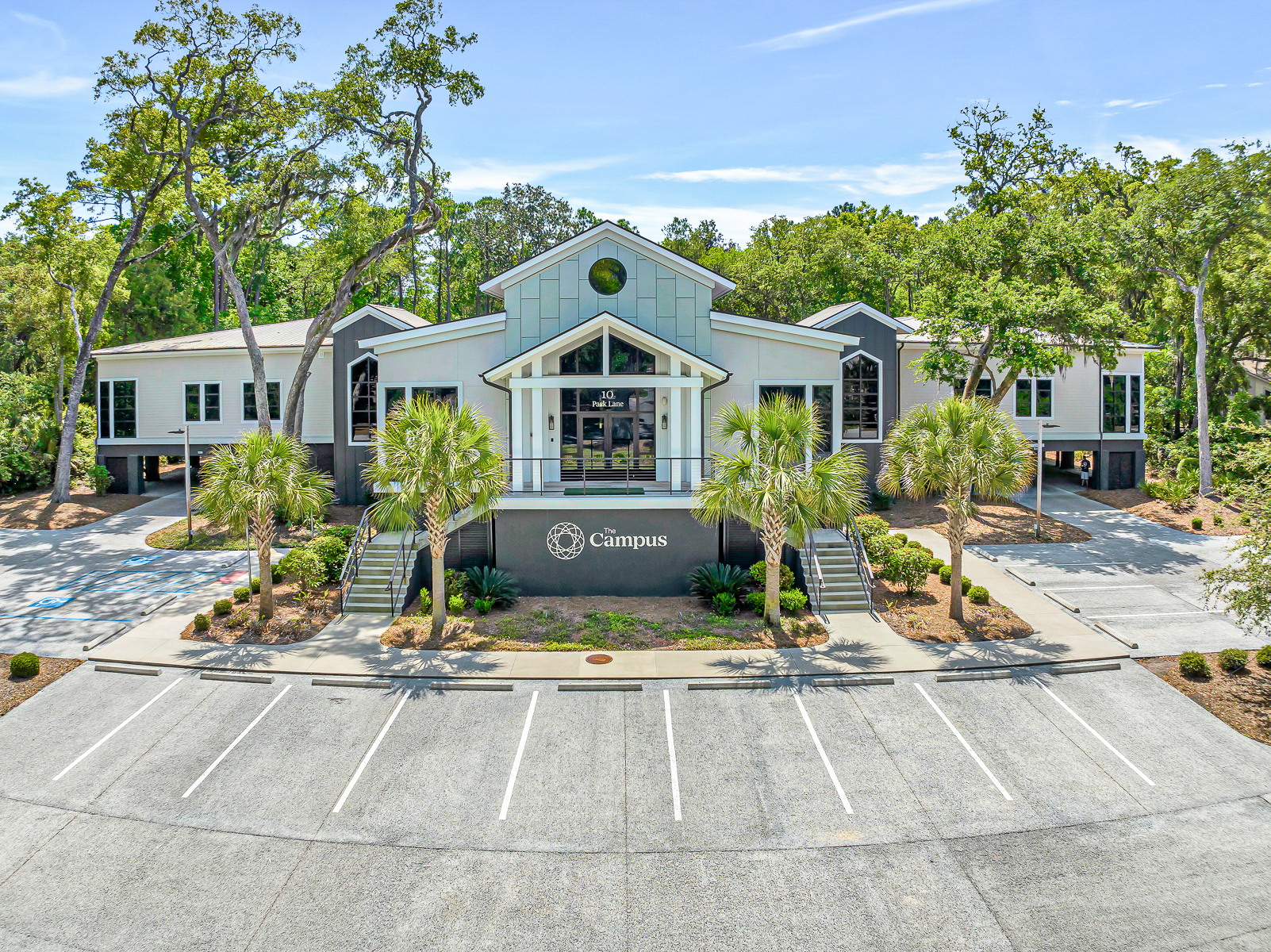 10 Park Ln, Hilton Head Island, SC à vendre Photo du bâtiment- Image 1 de 59