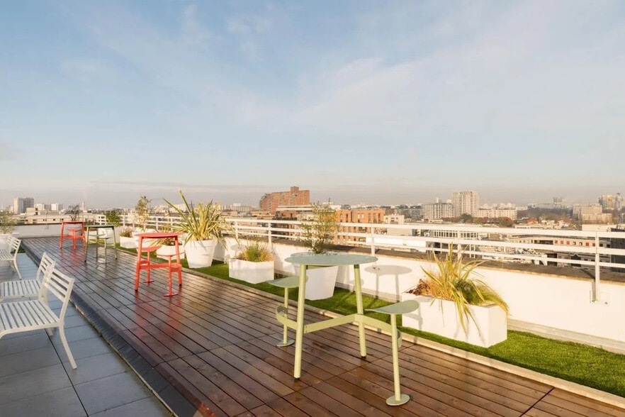 4 Rue Mozart, Clichy for lease - Building Photo - Image 3 of 17