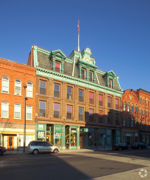 185-193 High St, Holyoke, MA à vendre - Photo principale - Image 1 de 1