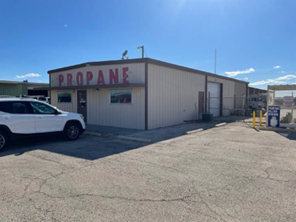 2006 Kings Hwy, Snyder, TX for sale Building Photo- Image 1 of 17