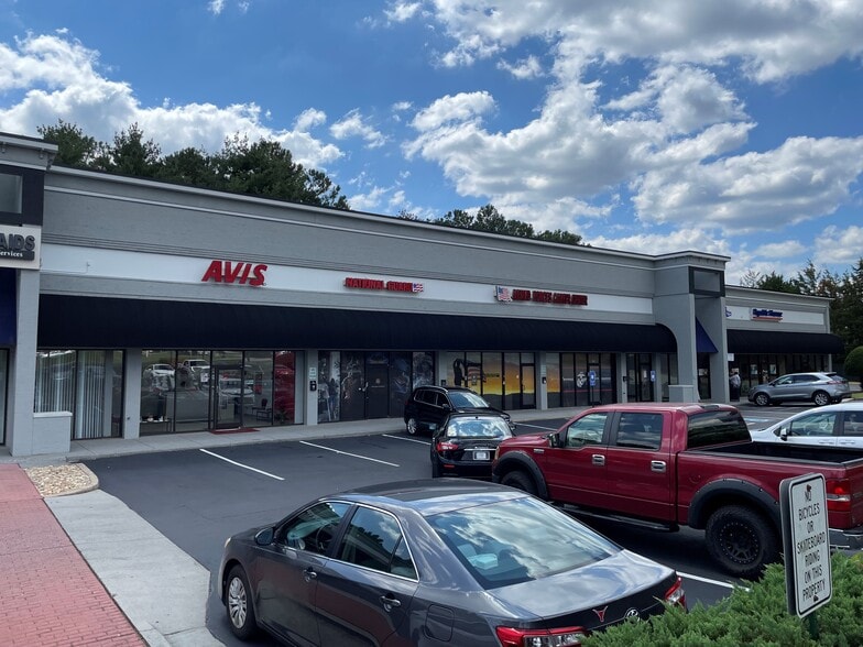 875 Mansell Rd, Roswell, GA for lease - Building Photo - Image 1 of 4