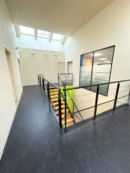 Bureau dans Wambrechies à louer - Photo intérieure - Image 2 de 5