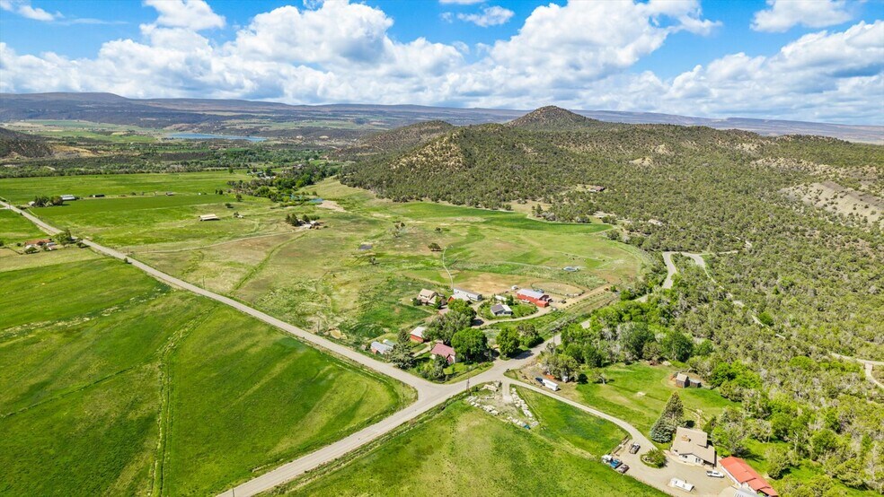 41990 Cottonwood Creek Rd, Crawford, CO à vendre - Photo du bâtiment - Image 1 de 75