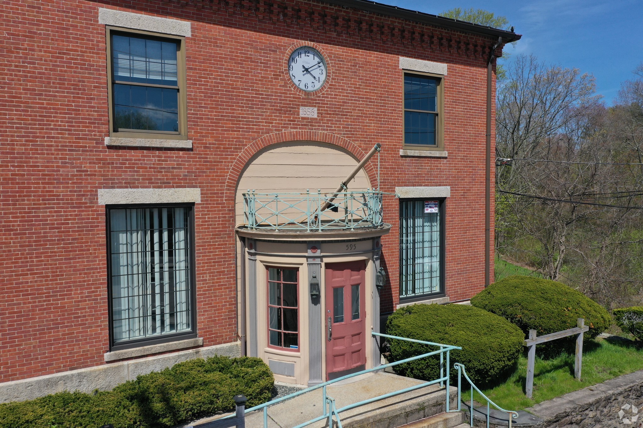 595 Putnam Pike, Smithfield, RI for sale Primary Photo- Image 1 of 1