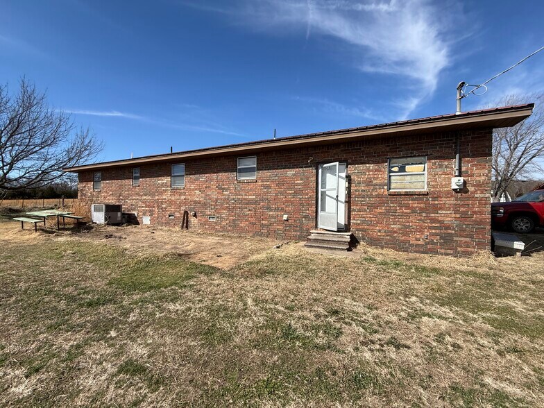 118112 US Highway 75 S, Wetumka, OK à vendre - Photo du bâtiment - Image 3 de 15