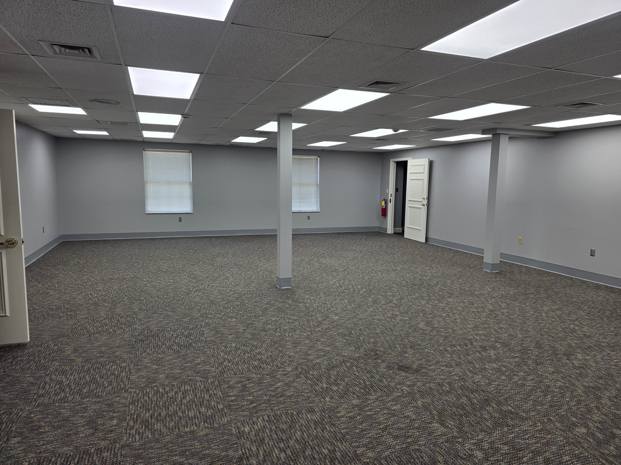 2027 Broadway St, Cape Girardeau, MO for lease Interior Photo- Image 1 of 10