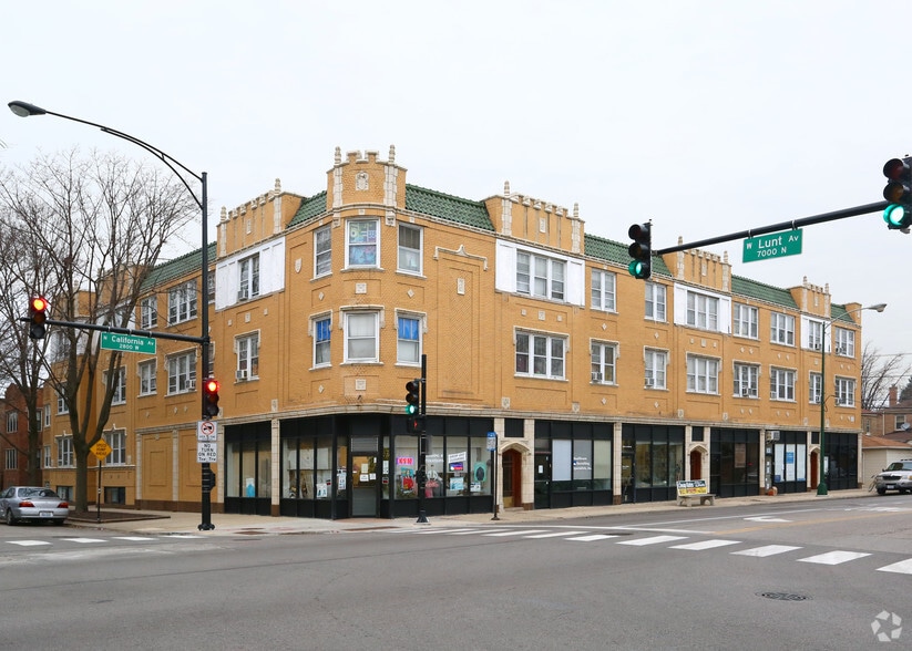 7000-7008 N California Ave, Chicago, IL for lease - Primary Photo - Image 1 of 2