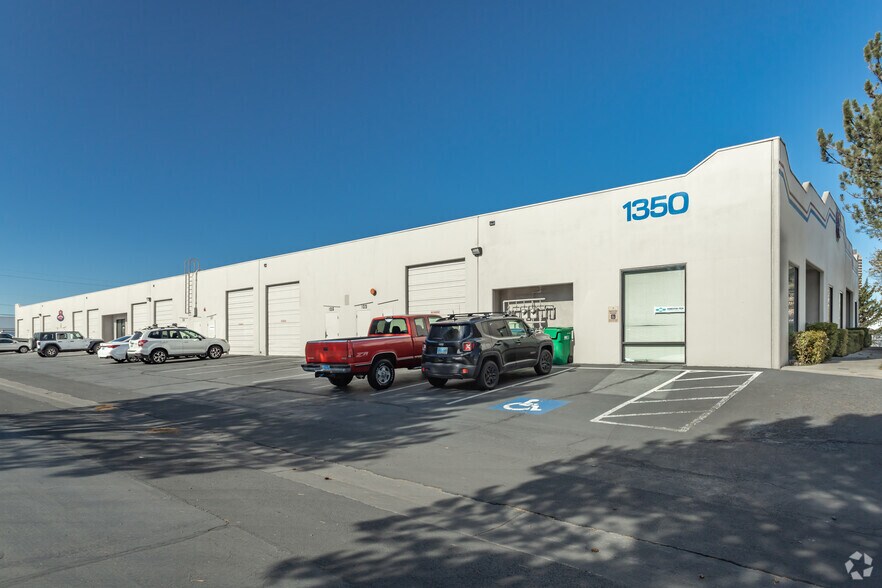 1350 Freeport Blvd, Sparks, NV à louer - Photo du bâtiment - Image 2 de 7