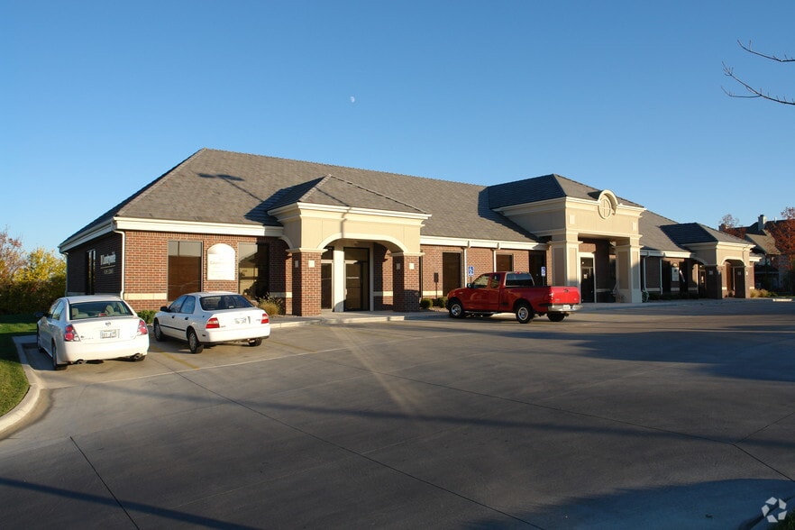 10333 E 21ST St N, Wichita, KS for lease - Primary Photo - Image 1 of 10