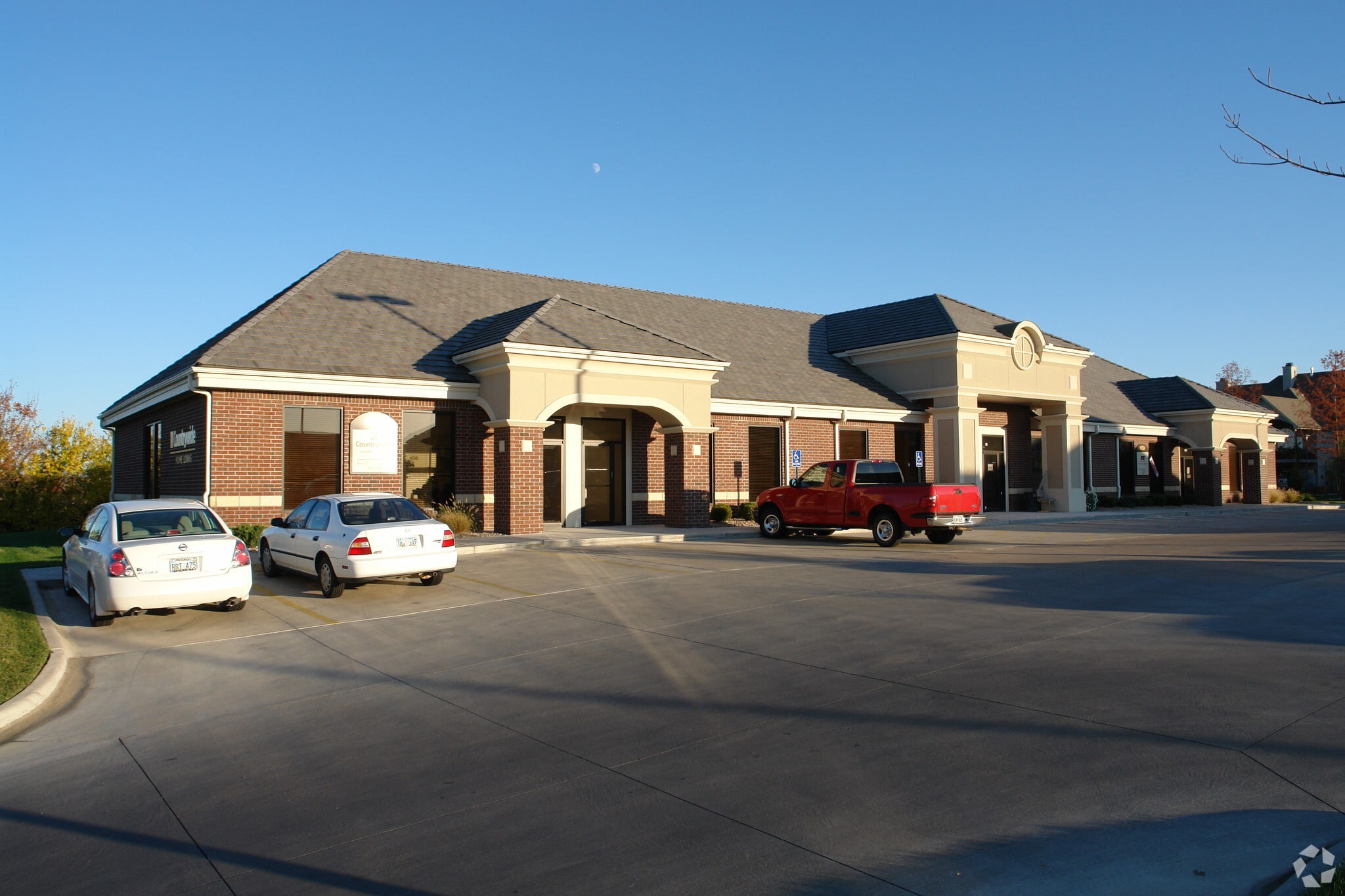 10333 E 21ST St N, Wichita, KS for lease Primary Photo- Image 1 of 11