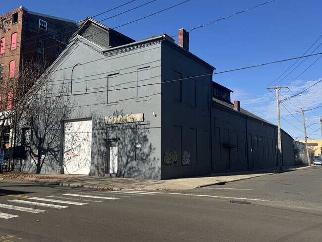 Plus de détails pour 419 Chapel St, New Haven, CT - Industriel à louer