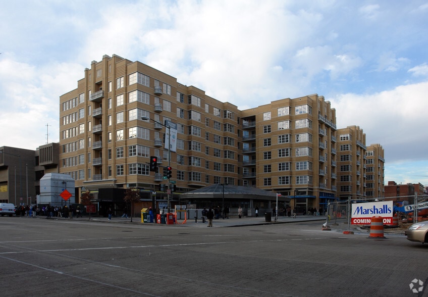 1400 Irving St NW, Washington, DC à louer - Photo du bâtiment - Image 2 de 77