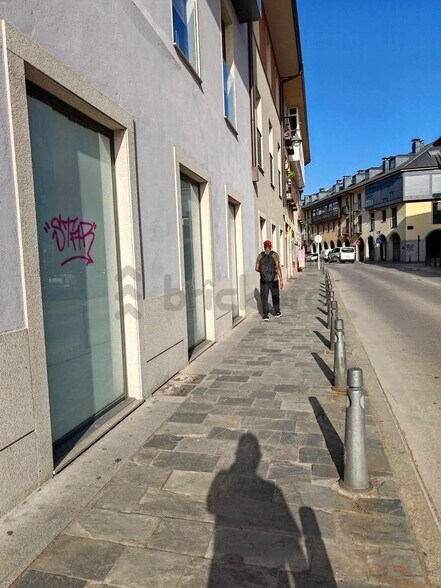 Retail in Ponferrada, León for lease - Building Photo - Image 3 of 6