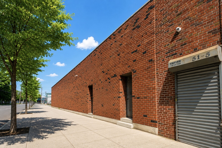 961 E 51st St, Brooklyn, NY for sale - Building Photo - Image 3 of 22