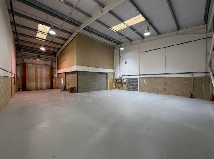 Armstrong Rd, Londres à louer - Photo intérieure - Image 3 de 3