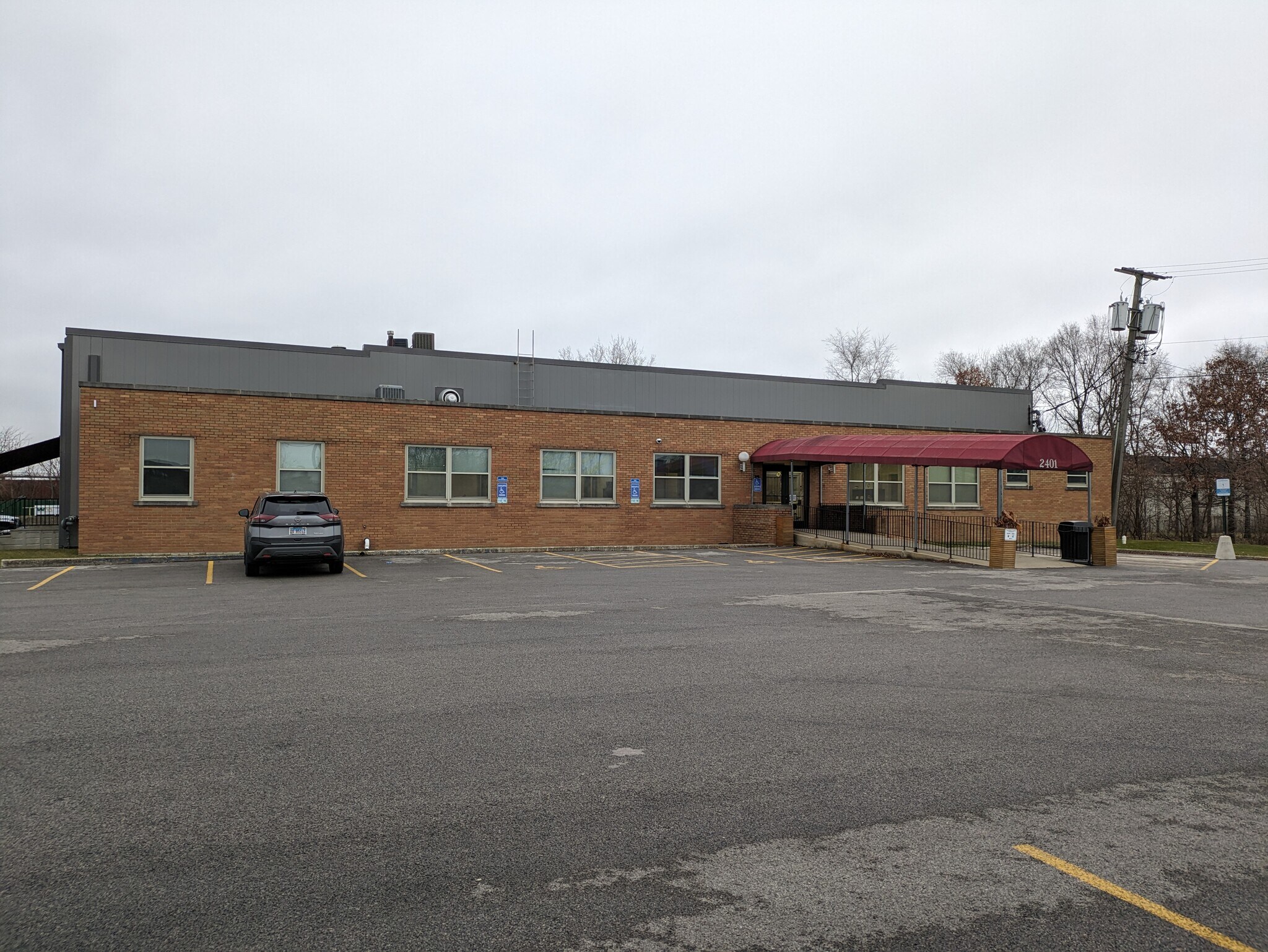 2401 W Jefferson St, Joliet, IL for lease Building Photo- Image 1 of 31