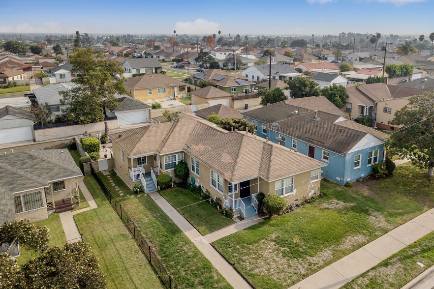 12118 S Broadway, Los Angeles, CA à vendre - Photo du bâtiment - Image 1 de 1