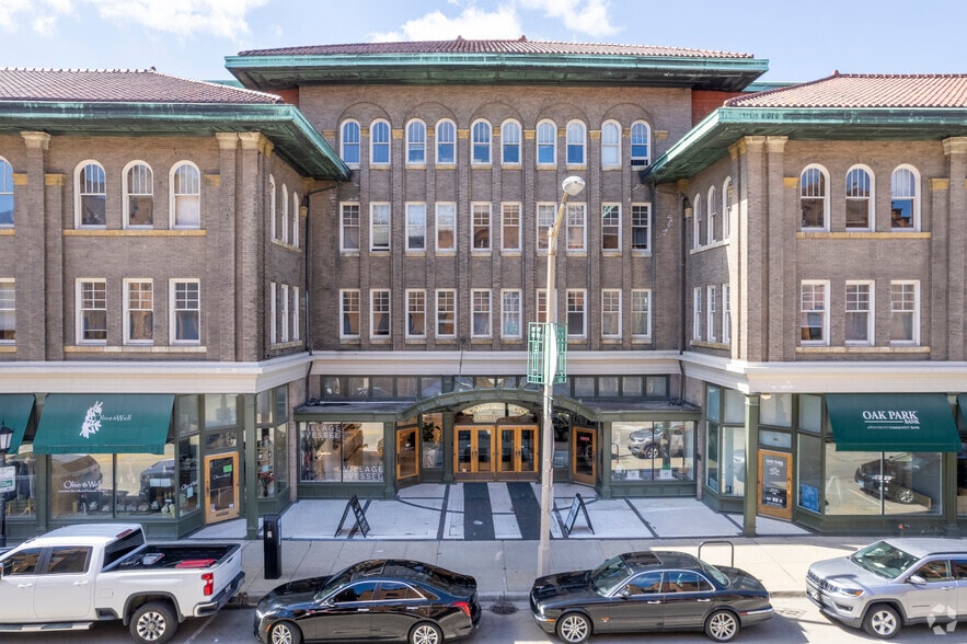 137 N Oak Park Ave, Oak Park, IL for lease - Building Photo - Image 2 of 6