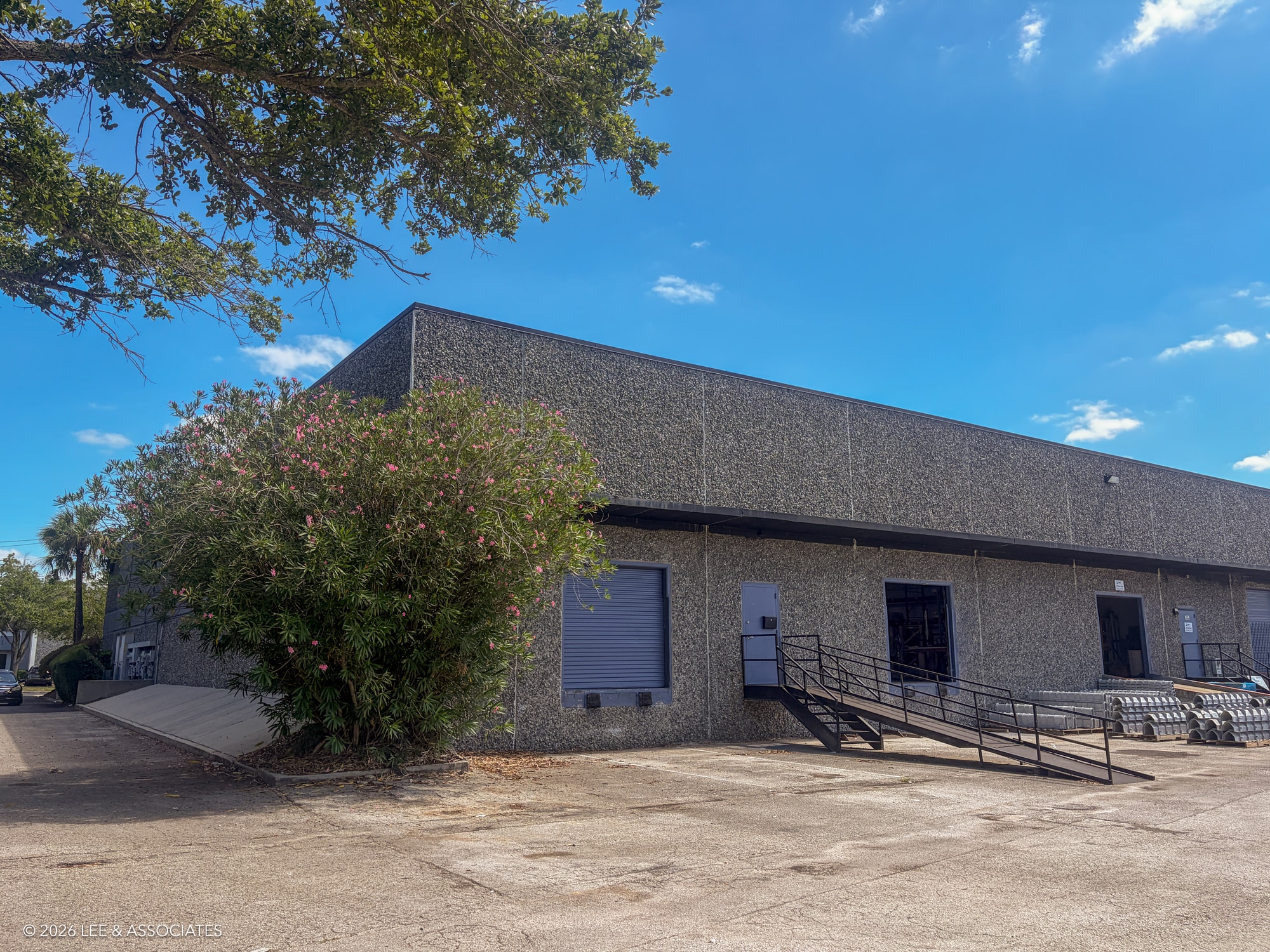 1057 Ellis Rd N, Jacksonville, FL for lease Building Photo- Image 1 of 10