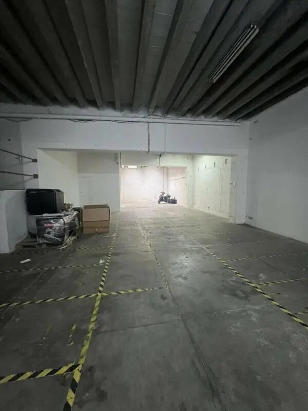 Industrial in Toulouse for lease Interior Photo- Image 1 of 4