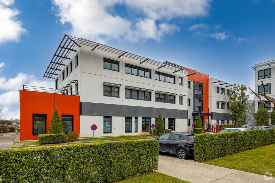 1 Allée Du Lazio, Saint-Priest à louer - Photo du bâtiment - Image 2 de 2