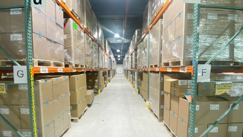 1845 Steinway St, Astoria, NY à vendre - Photo intérieure - Image 3 de 9