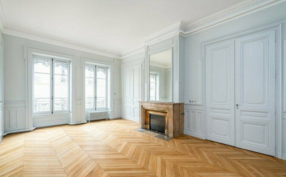16 Rue Des Pyramides, Paris for lease - Interior Photo - Image 3 of 8