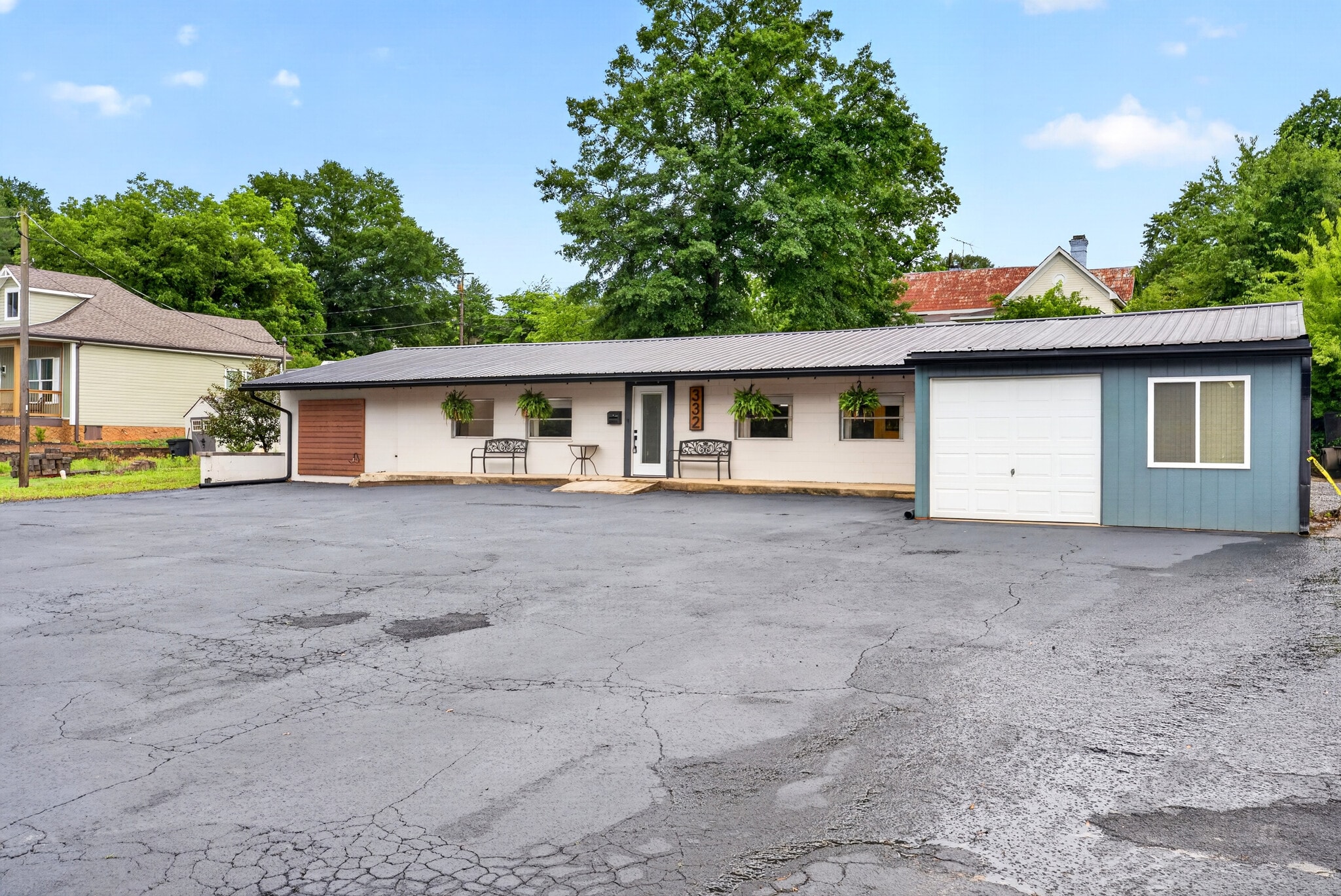 332 S Howard Ave, Landrum, SC à vendre Photo du bâtiment- Image 1 de 34