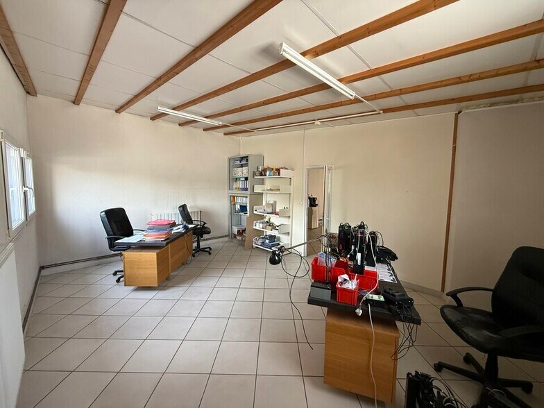 61 Avenue De Strasbourg, Noisy-le-Sec à louer - Photo du bâtiment - Image 3 de 5