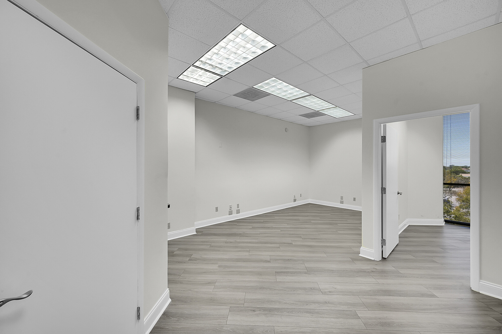 7100 W Camino Real, Boca Raton, FL for lease Interior Photo- Image 1 of 16