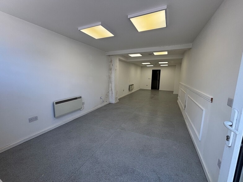 119A-B High St, Rushden for sale - Building Photo - Image 3 of 5