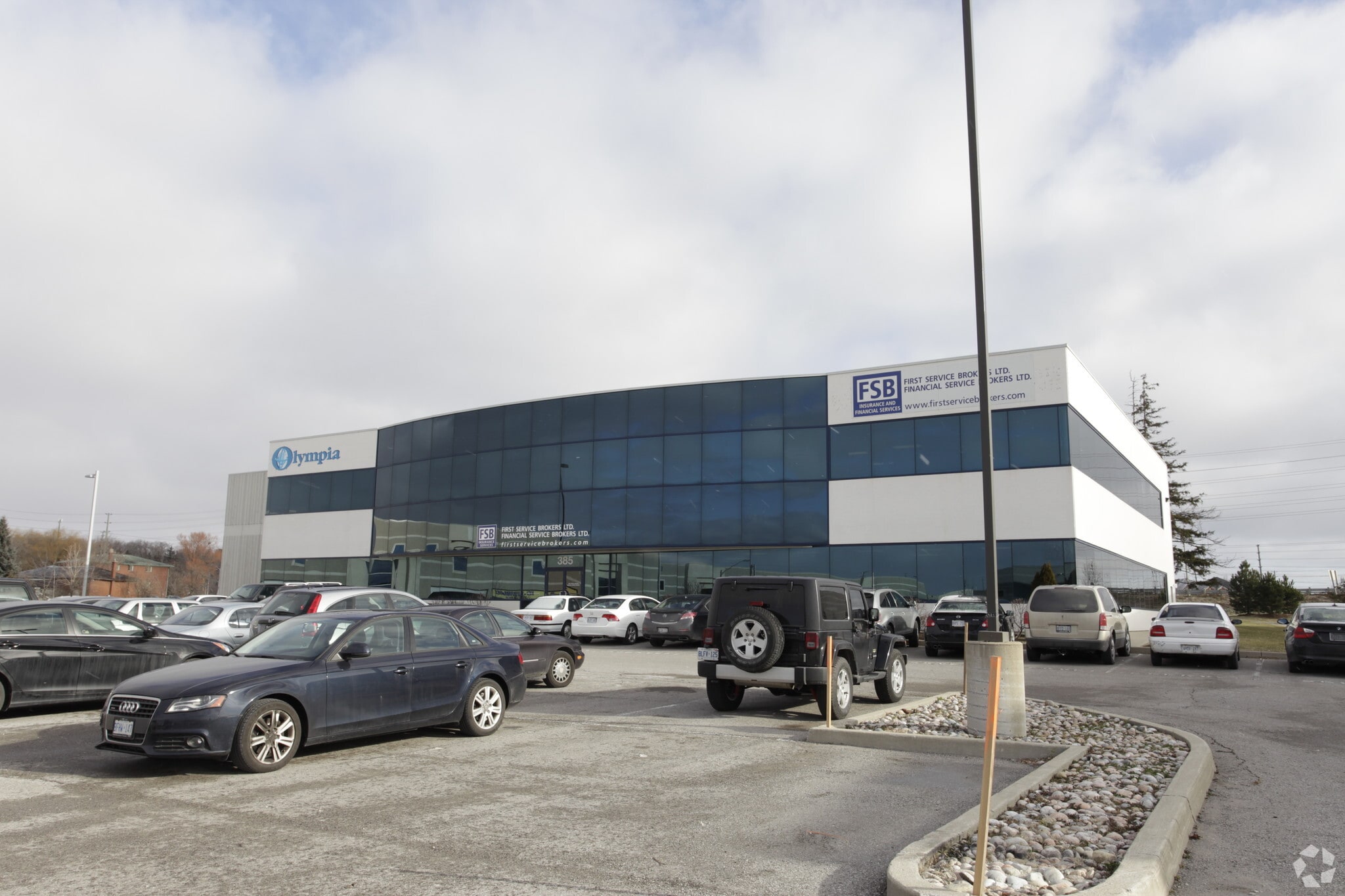 385 Connie Cres, Concord, ON for lease Primary Photo- Image 1 of 16