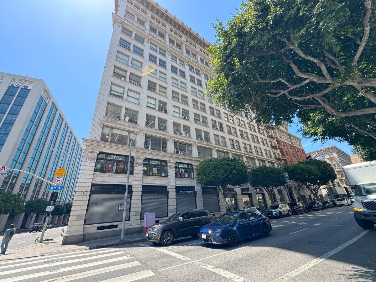 100-112 W 9th St, Los Angeles, CA à louer Photo du bâtiment- Image 1 de 33