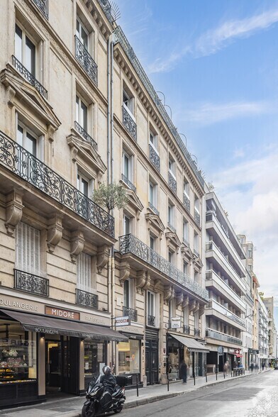 234 Rue Du Faubourg Saint-Honoré, Paris à louer - Photo du bâtiment - Image 2 de 6