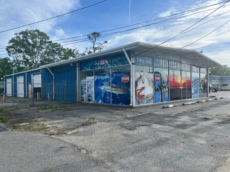 623 Virginia Beach Blvd, Virginia Beach, VA à vendre - Photo du bâtiment - Image 3 de 5