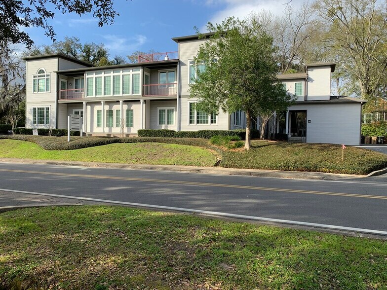 660 E Jefferson St, Tallahassee, FL à louer - Photo du bâtiment - Image 2 de 10