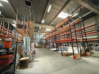 Plus de détails pour Local d'activités à louer