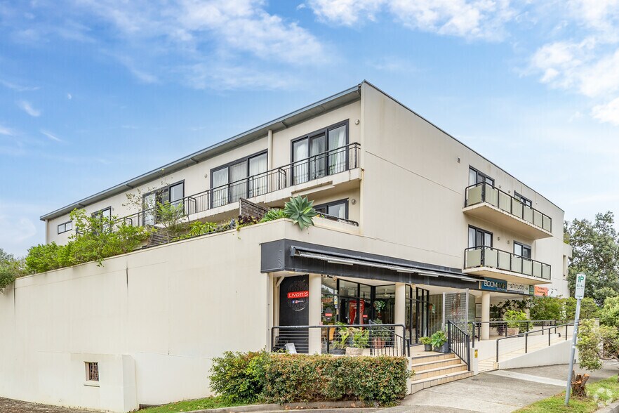 13-15 Francis St, Dee Why à louer - Photo du bâtiment - Image 2 de 3