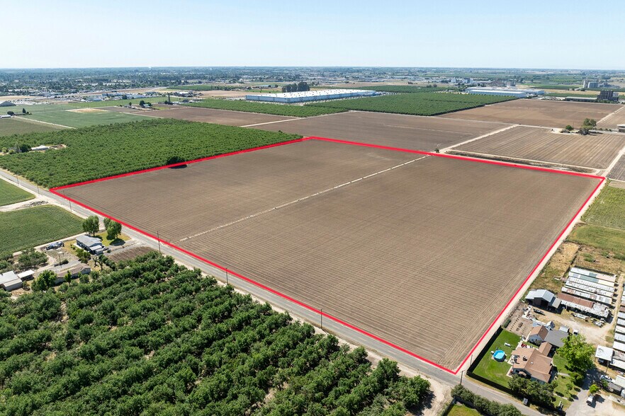 4012 W Tuolumne Rd, Turlock, CA for sale - Building Photo - Image 2 of 7