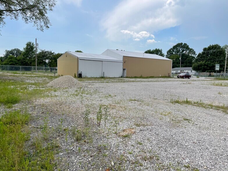 1600-1602 Centreville Ave, Belleville, IL à louer - Photo du bâtiment - Image 3 de 6
