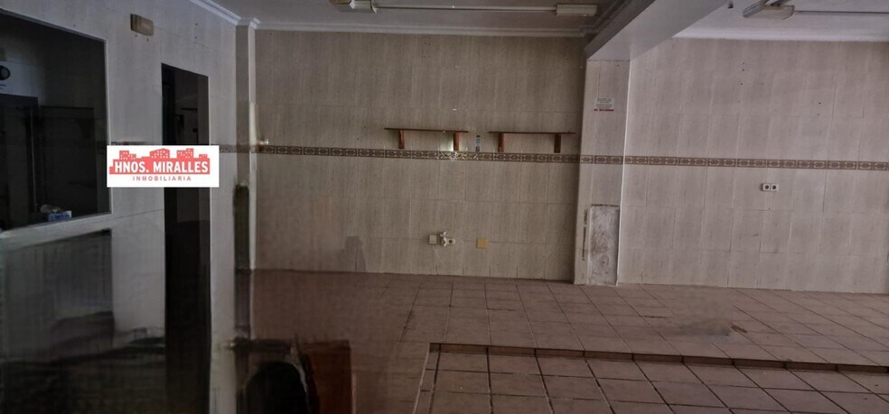 Retail in Elche, Alicante for sale - Interior Photo - Image 2 of 7